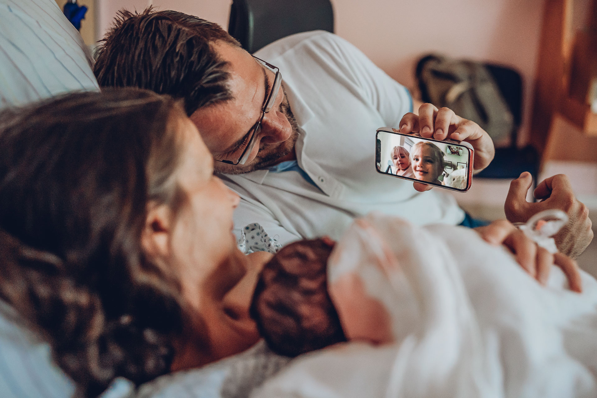Geburtsfotografie im  Saarland Neugeborenes Baby
